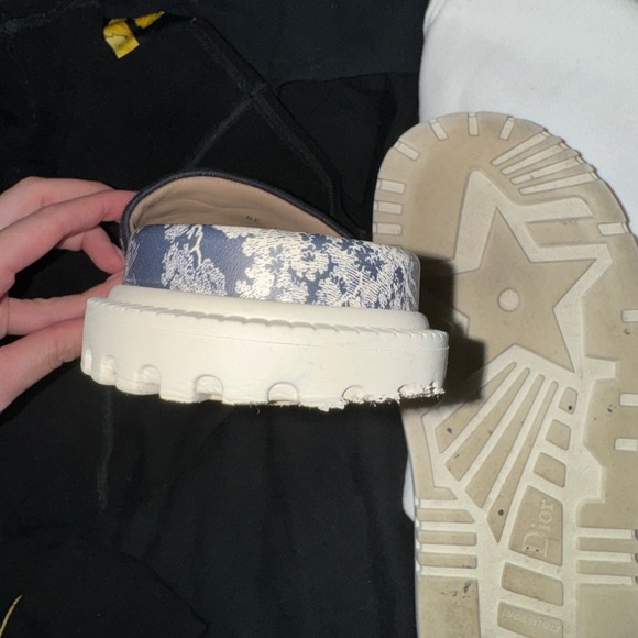 Dior woman DWay Slide 'Toile de Jouy Flowers Embroidered - Deep Blue - Picture 8 of 11